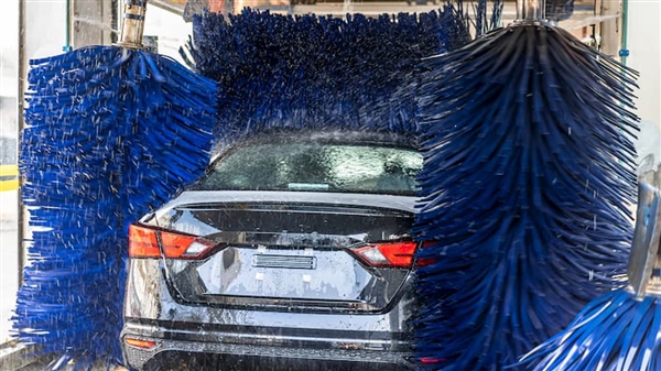 Πλύντης αυτοκινήτων