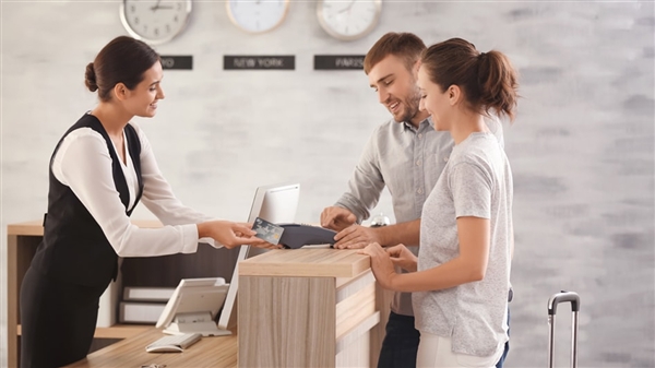 Υπάλληλος υποδοχής