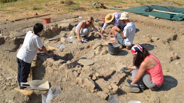 Αρχαιολόγος