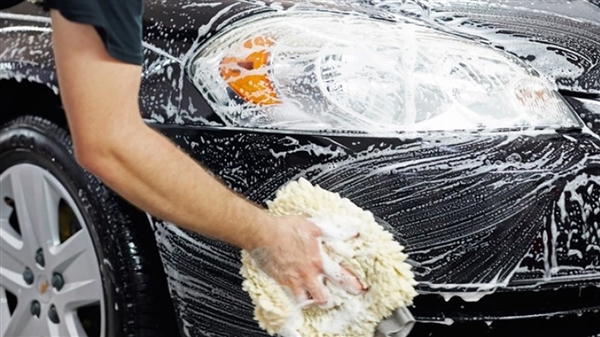 Πλύντης αυτοκινήτων