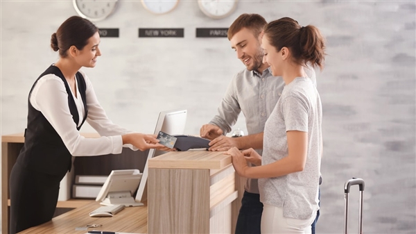 Υπάλληλος υποδοχής