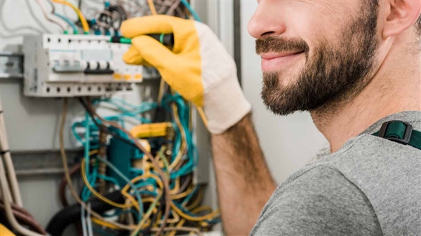 Βοηθός ηλεκτρολόγου