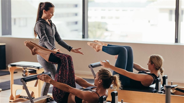 Γυμναστής pilates instructor