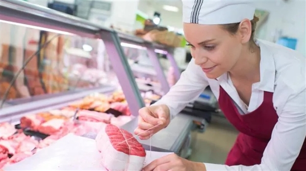 Πωλήτρια κρεοπωλείου