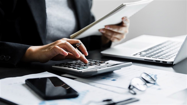 Υπάλληλος λογιστηρίου