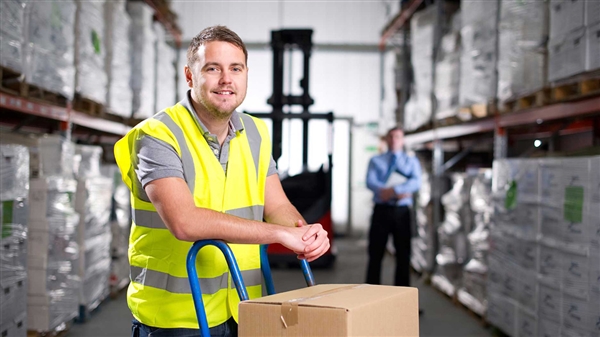 Υπάλληλος αποθήκης