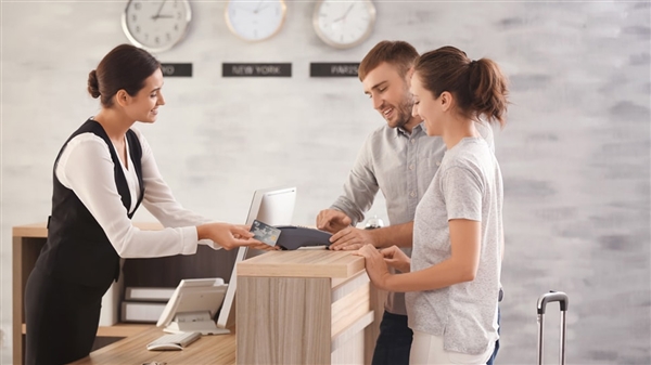 Υπάλληλος υποδοχής