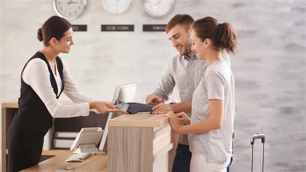 Υπάλληλος υποδοχής