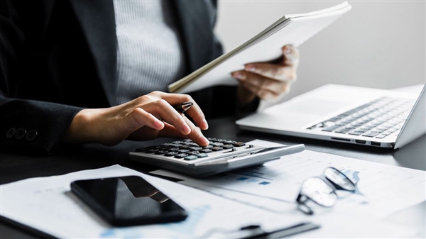 Υπάλληλος λογιστηρίου