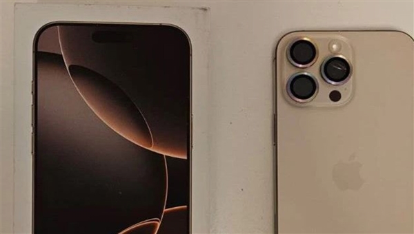 iPhone 16 Pro Max 1TB χρυσαφί