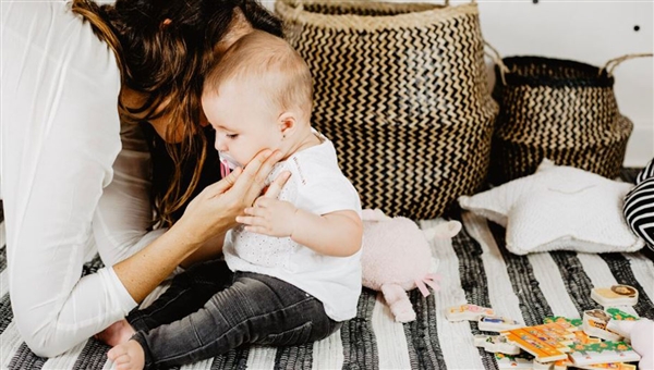 Babysitter για παιδί ηλικίας 7 μηνών