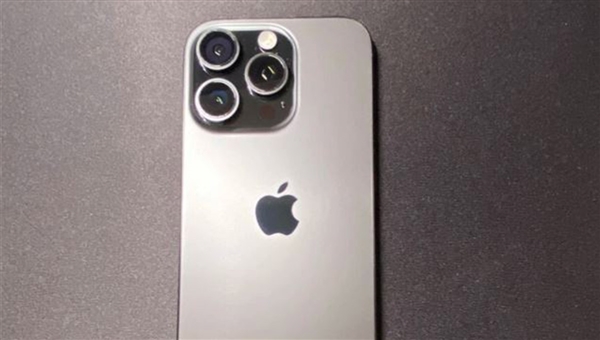 Apple iPhone 16 Pro 512GB μαύρο τιτάνιο