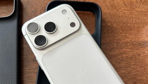 Apple iPhone 17 Pro 256GB ασημί