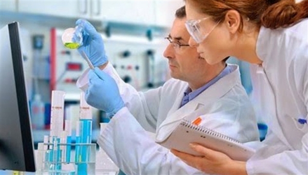Χημικός